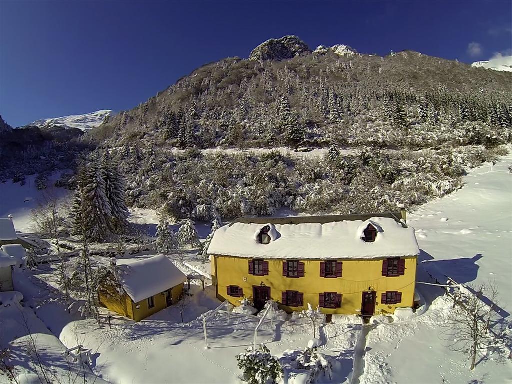 Gite Auberge Les Cascades La Mongie Exterior foto